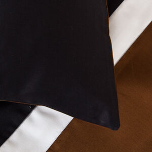 slide 3 Bold Boudoir